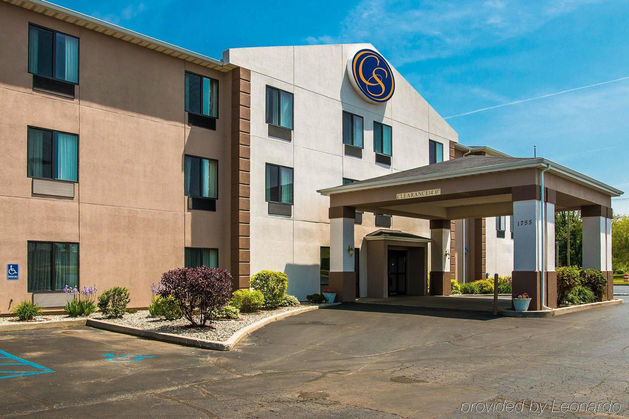 Comfort Suites South Haven Near I-96 Exterior photo